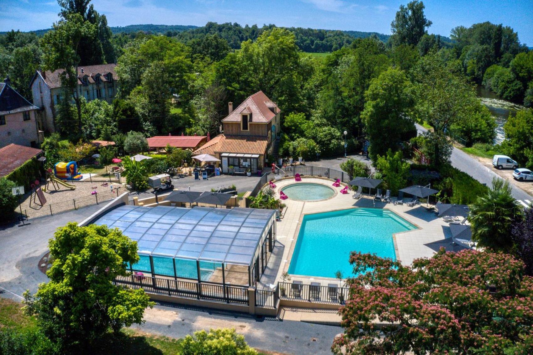 Hotel Le Moulin Du Bleufond Montignac-Lascaux Exterior foto
