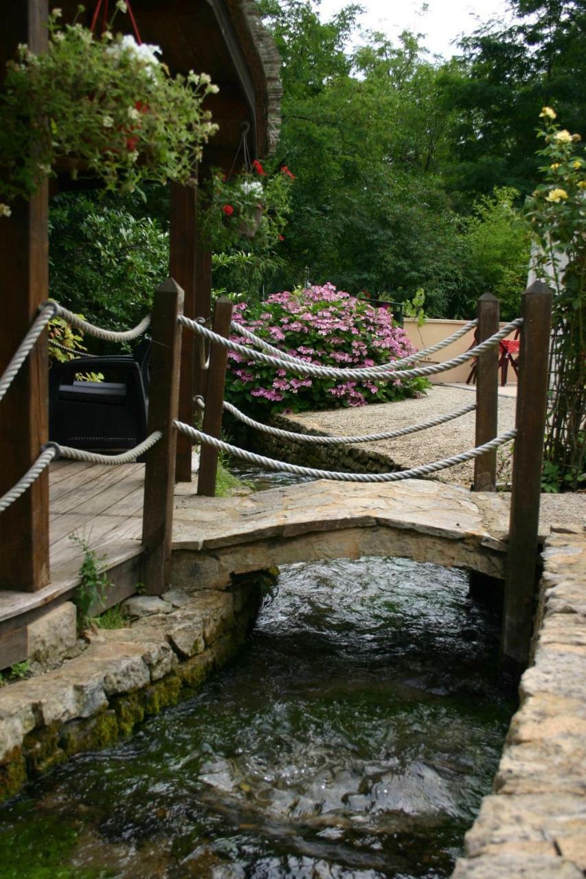 Hotel Le Moulin Du Bleufond Montignac-Lascaux Exterior foto